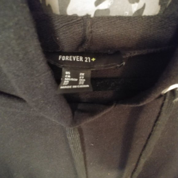 Ruffle Sleeve Hoodie 2x Forever 21 Plus - Picture 3 of 4